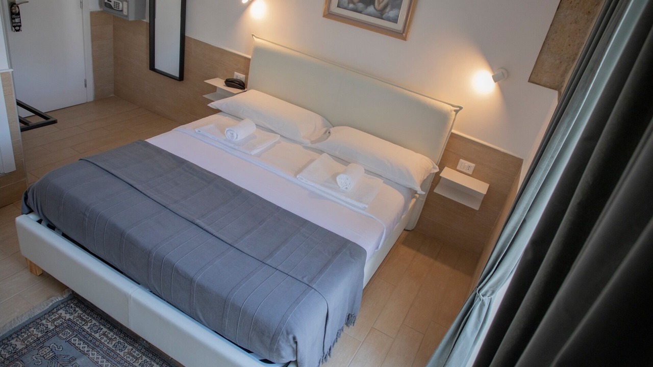 Photo of Bedroom in Naples City Centre