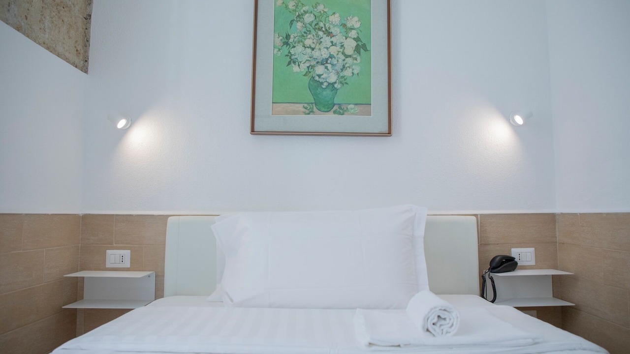 Photo of Bedroom in Naples City Centre