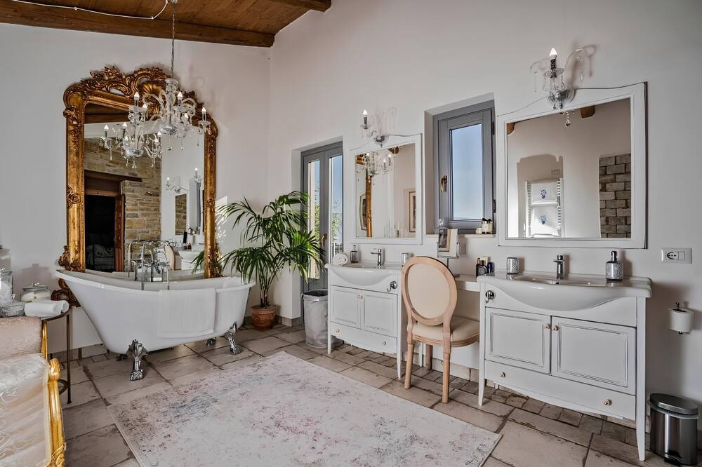 Photo of Bathroom in Agropoli