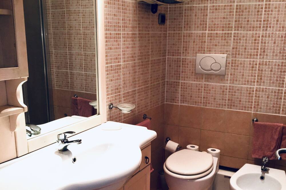Photo of Bathroom in Quartiere XXIII Alessandrino