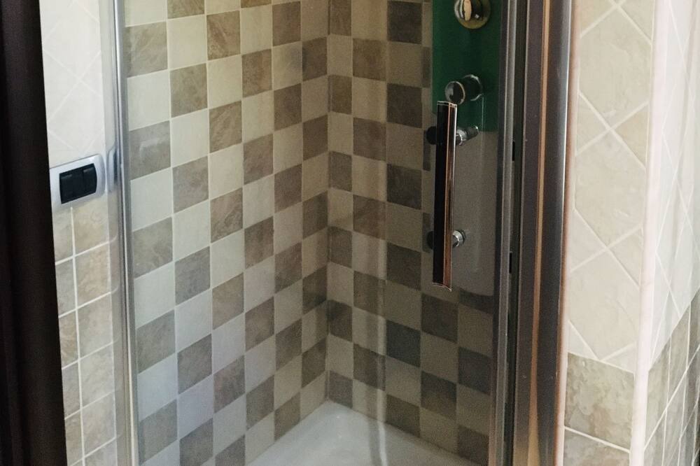 Photo of Bathroom in Quartiere XXIII Alessandrino