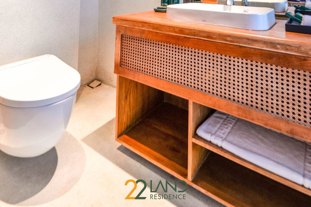 Photo of Bathroom in Dich Vong