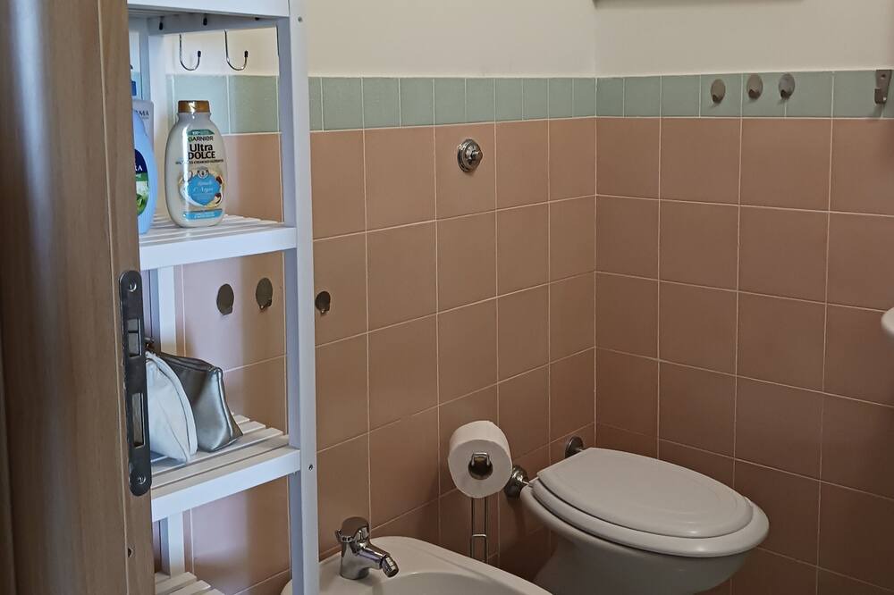 Photo of Bathroom in San Nicola Arcella