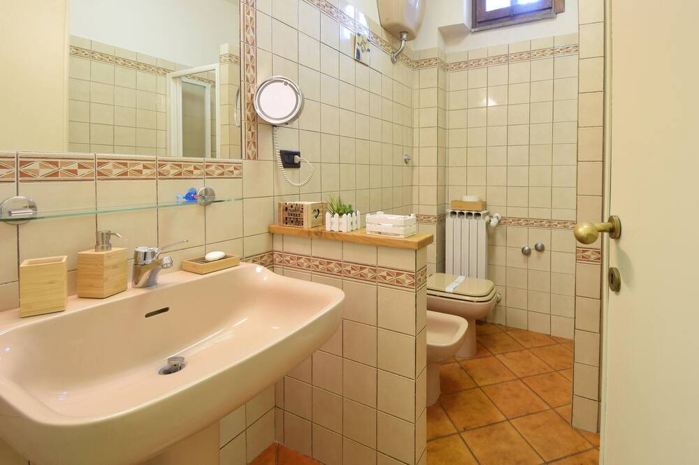 Photo of Bathroom in Marino