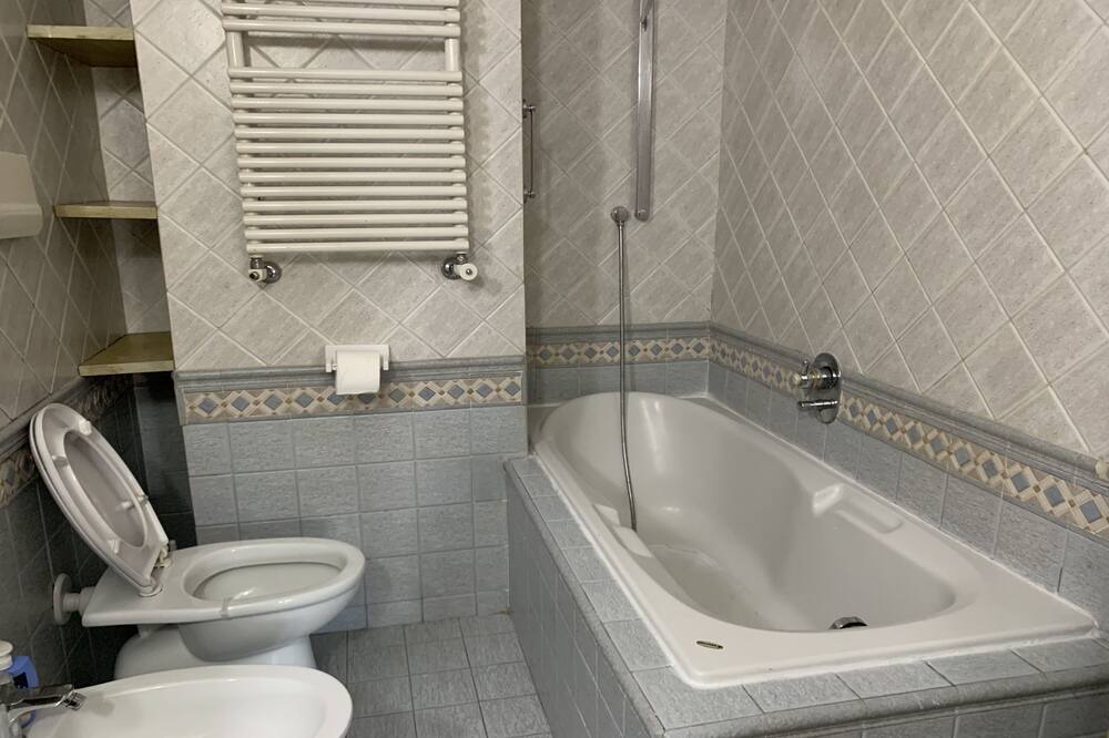 Photo of Bathroom in Posillipo