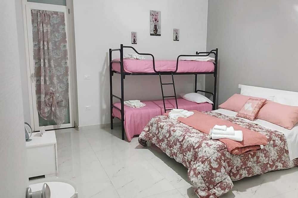 Photo of Bedroom in Torre Annunziata