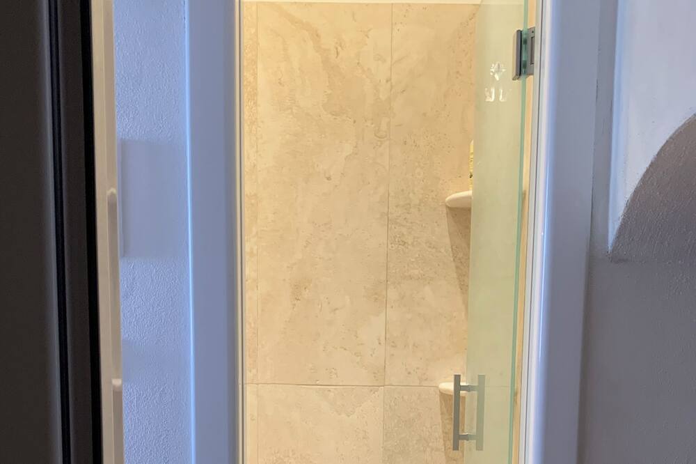 Photo of Bathroom in Offida