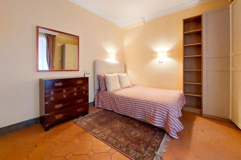 Photo of Bedroom in Mergellina