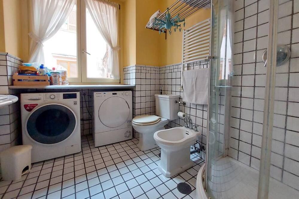 Photo of Bathroom in Mergellina