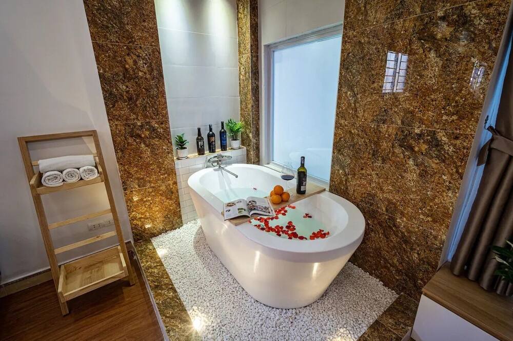 Photo of Bathroom in Hang Trong