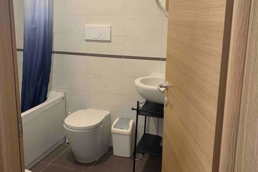 Photo of Bathroom in Quartiere XXIX Ponte Mammolo