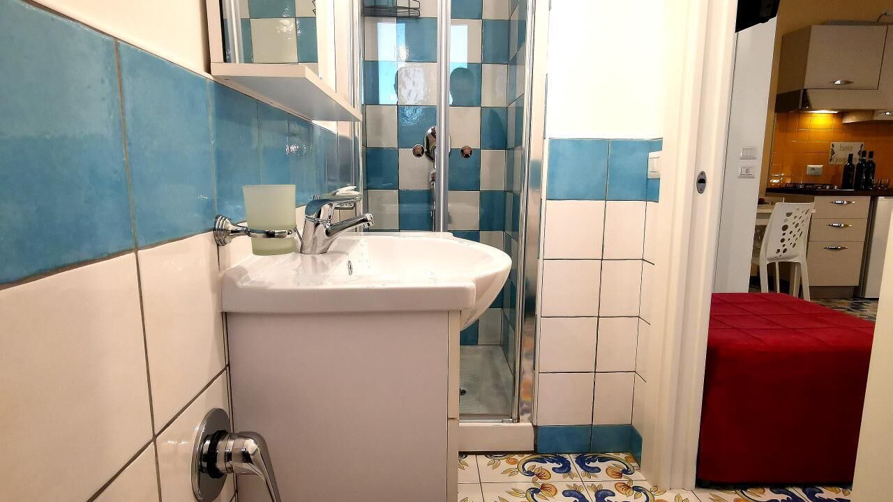 Photo of Bathroom in Scario