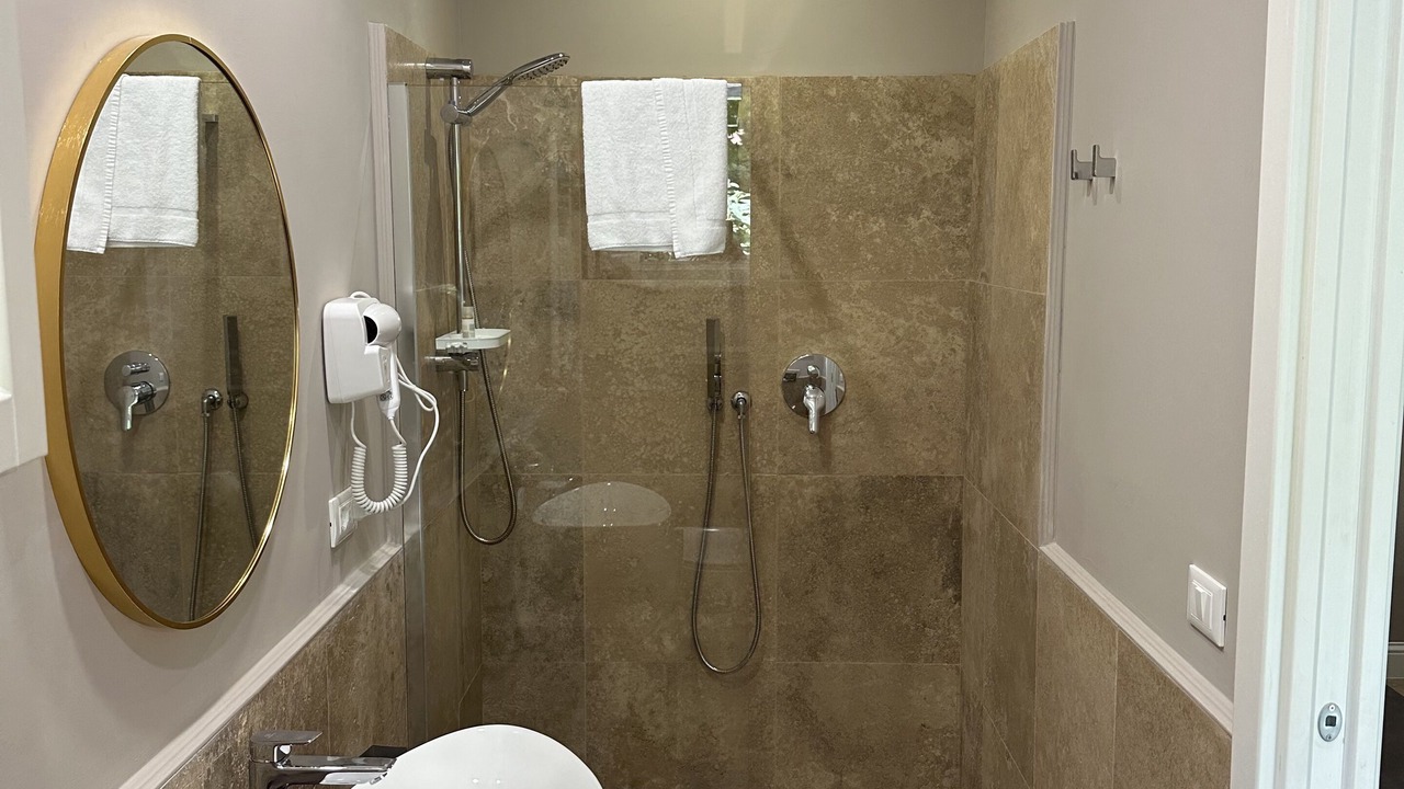 Photo of Bathroom in Tivoli