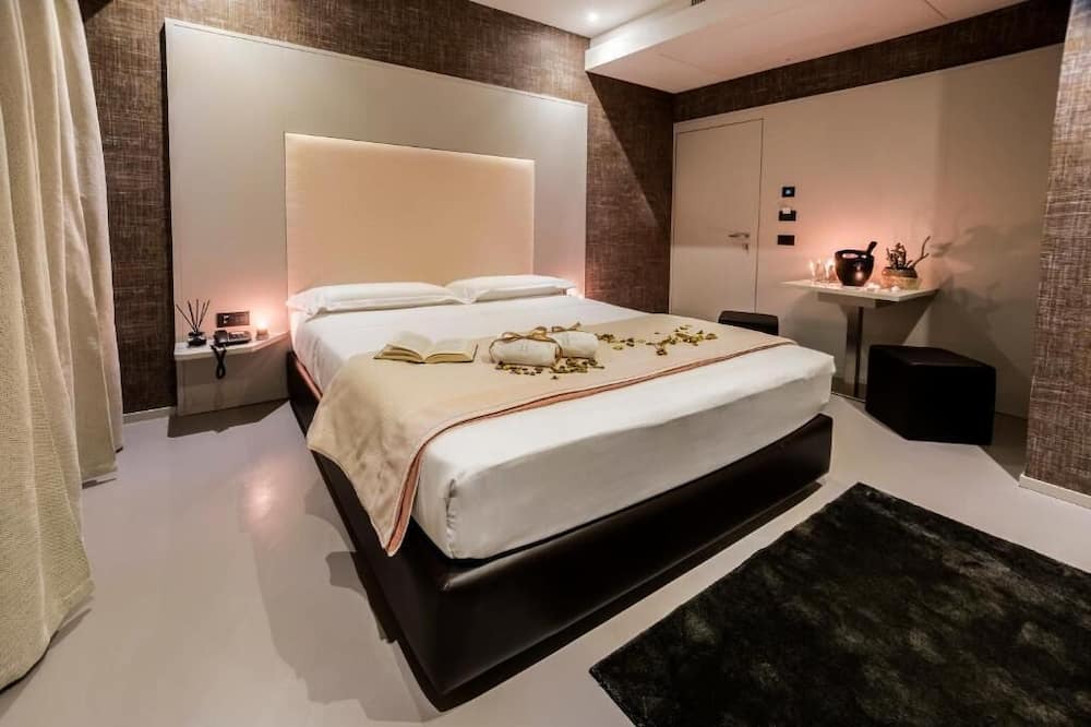 Photo of Bedroom in Giugliano in Campania