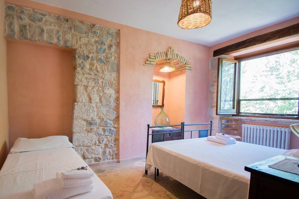 Photo of Bedroom in Abbateggio