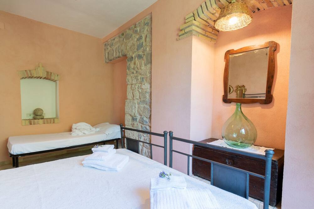 Photo of Bedroom in Abbateggio
