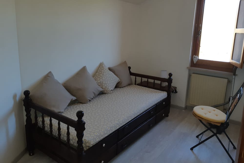 Photo of Bedroom in Piediluco