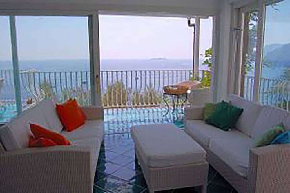 Photo of Livingroom in Pogerola