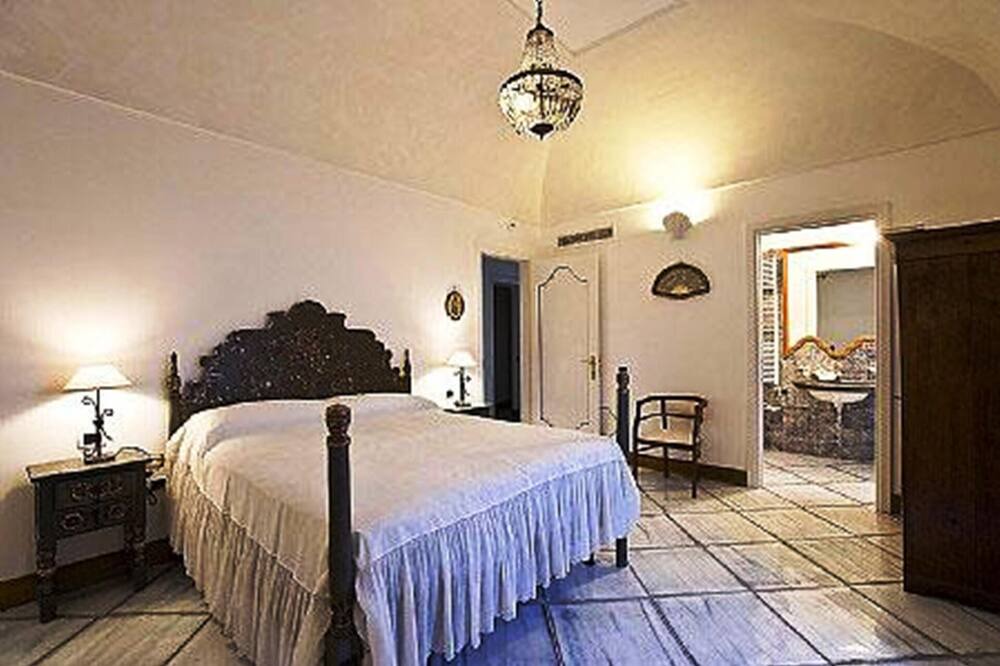 Photo of Bedroom in Pogerola