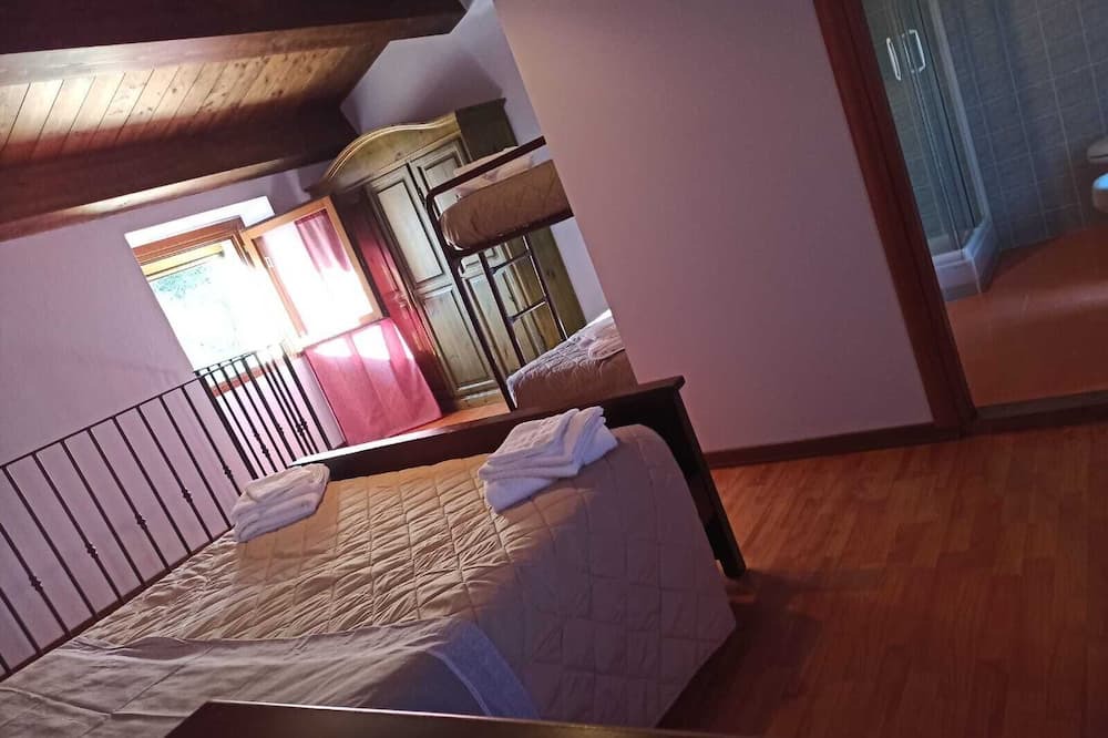 Photo of Bedroom in Torricella Peligna