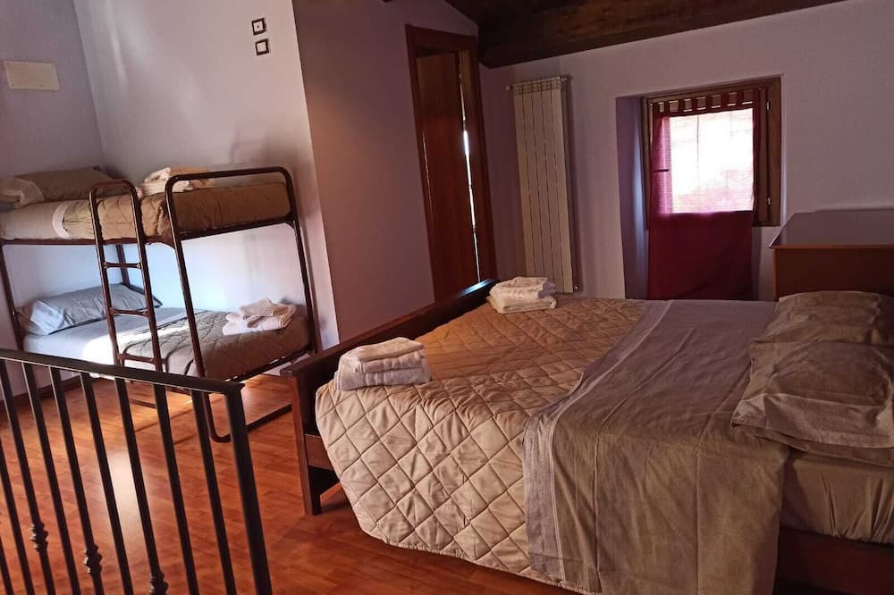 Photo of Bedroom in Torricella Peligna