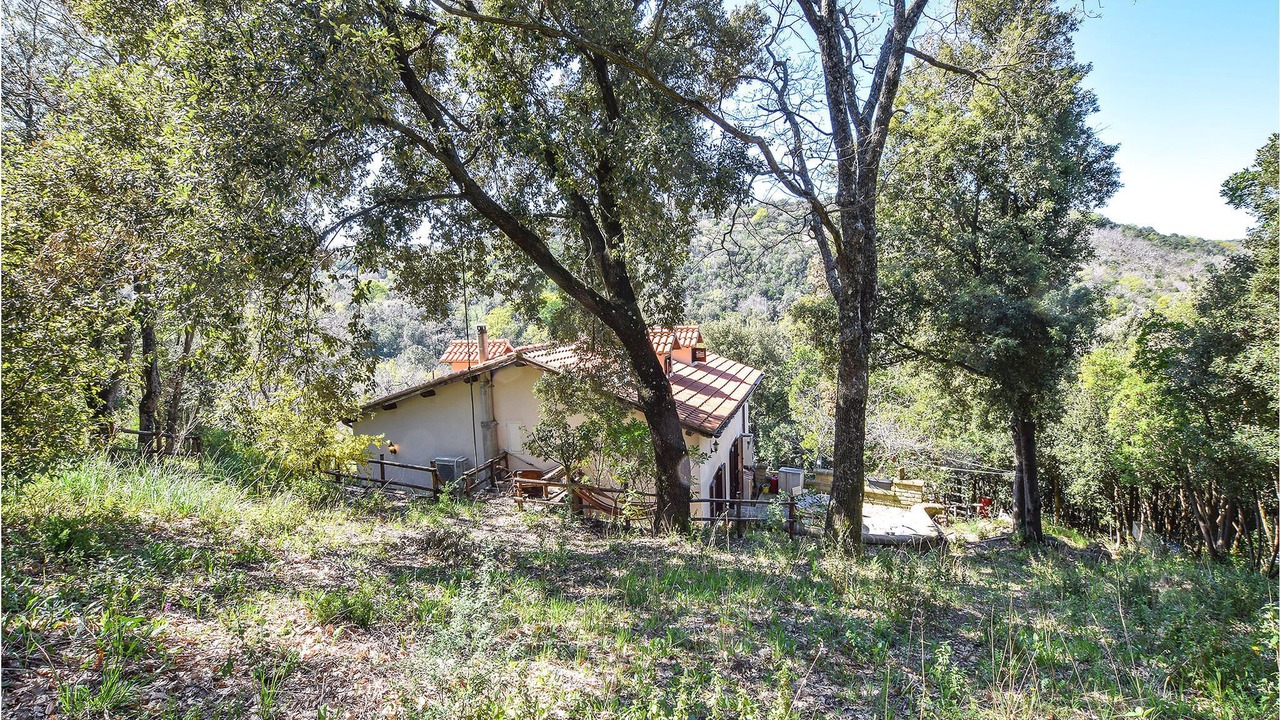 Photo of Outdoor in Allumiere