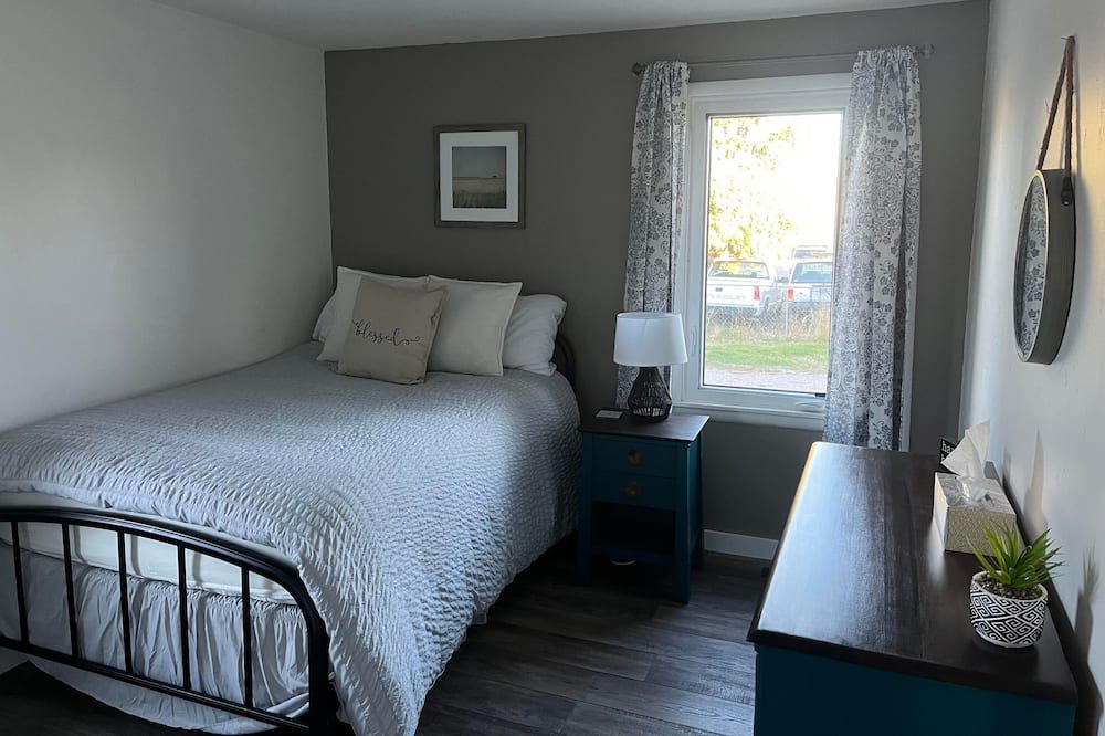 Photo of Bedroom in Whitewood