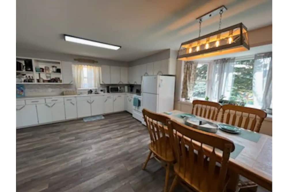Photo of Kitchen in Whitewood