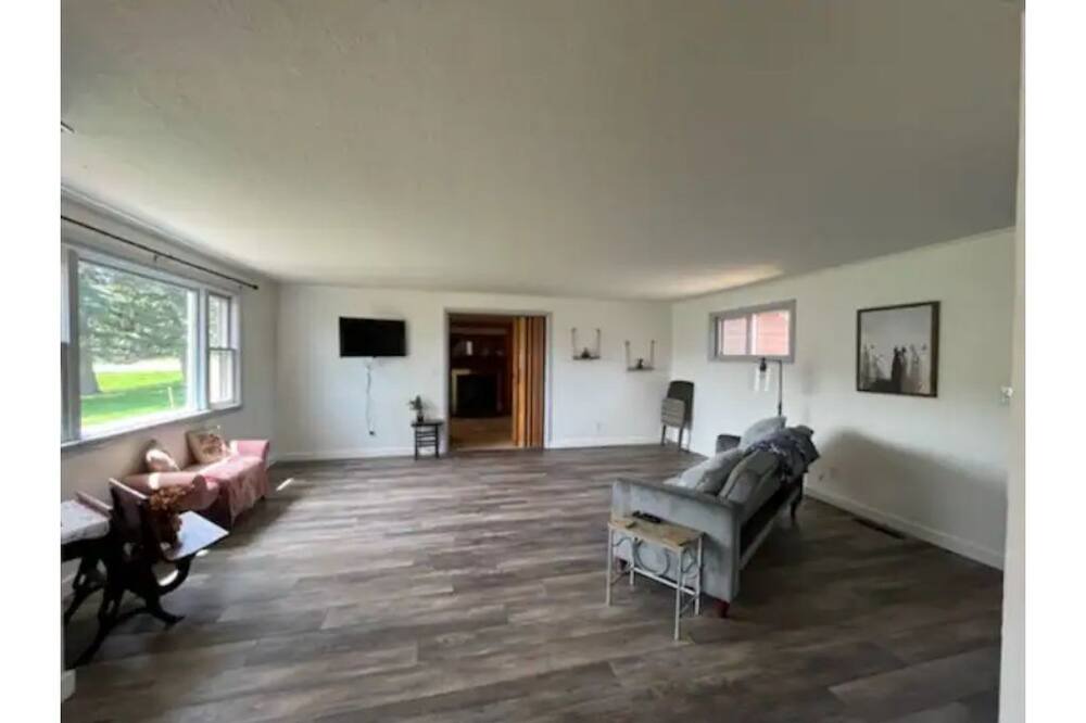 Photo of Bedroom in Whitewood