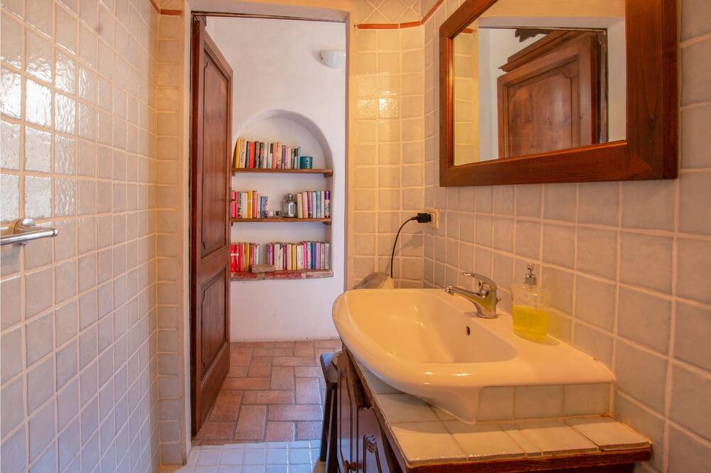 Photo of Bathroom in Sorano