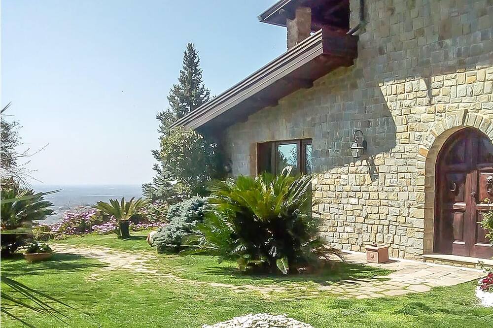 Photo of Outdoor in Serre