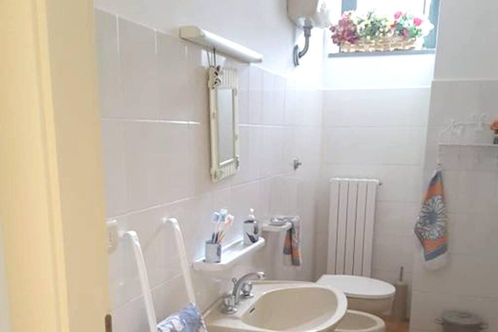 Photo of Bathroom in Marsico Nuovo