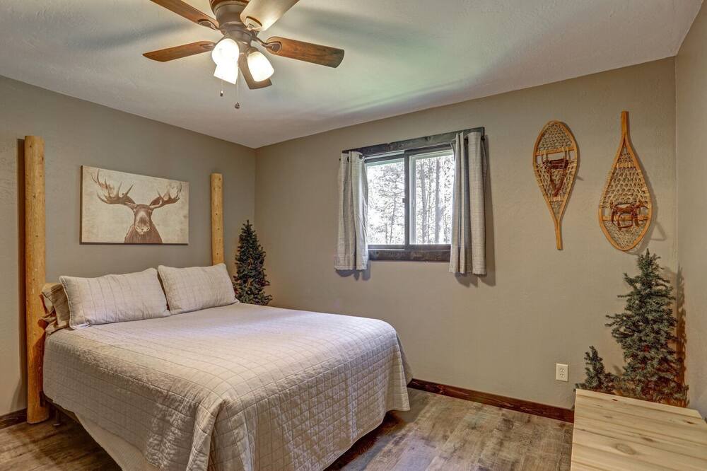 Photo of Bedroom in Rimrock