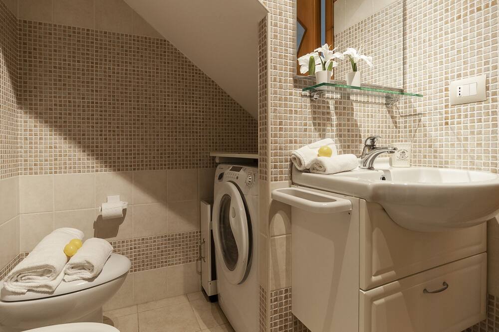 Photo of Bathroom in Sperlonga