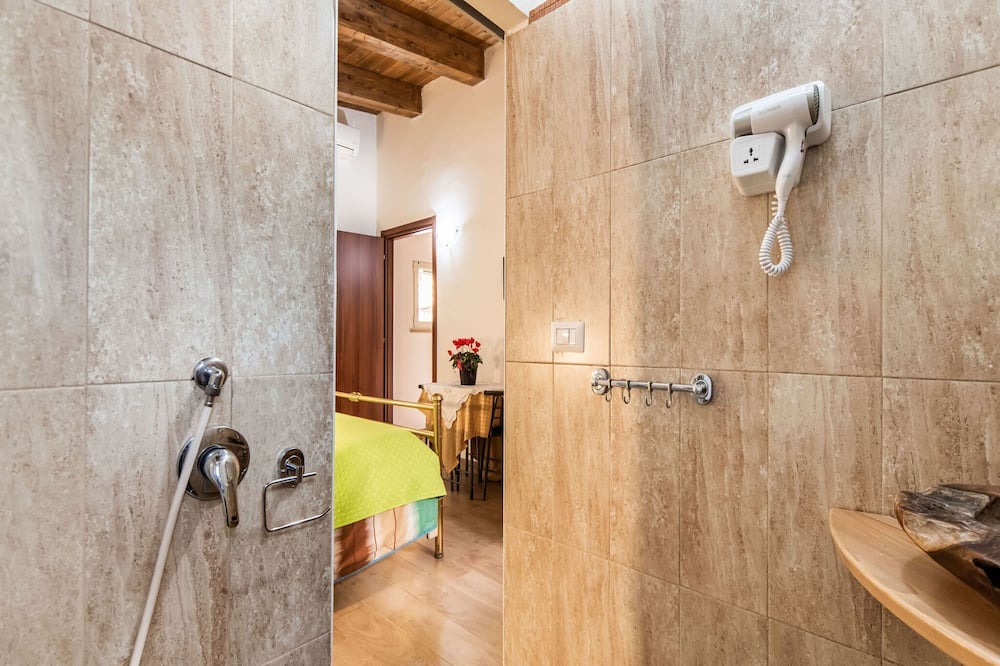 Photo of Bathroom in Priverno