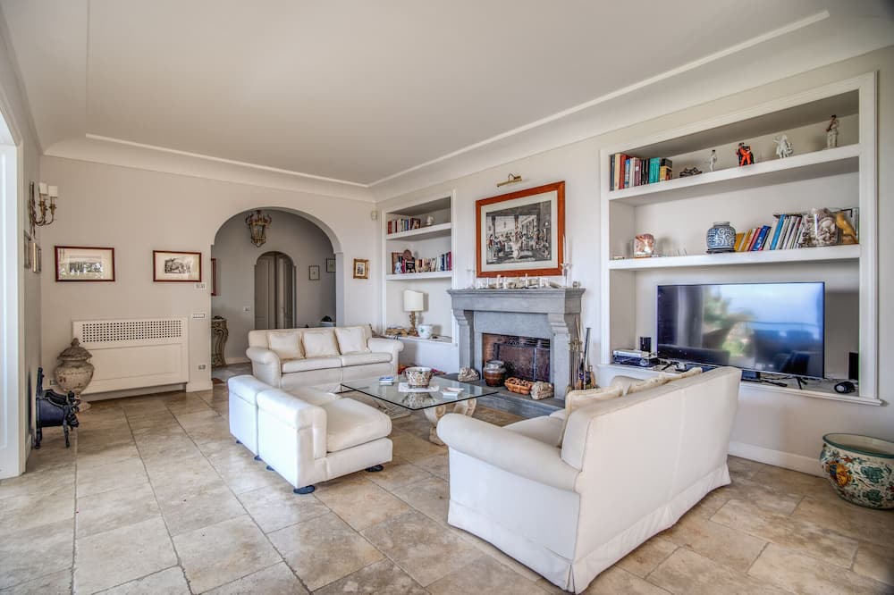 Photo of Livingroom in Schiazzano