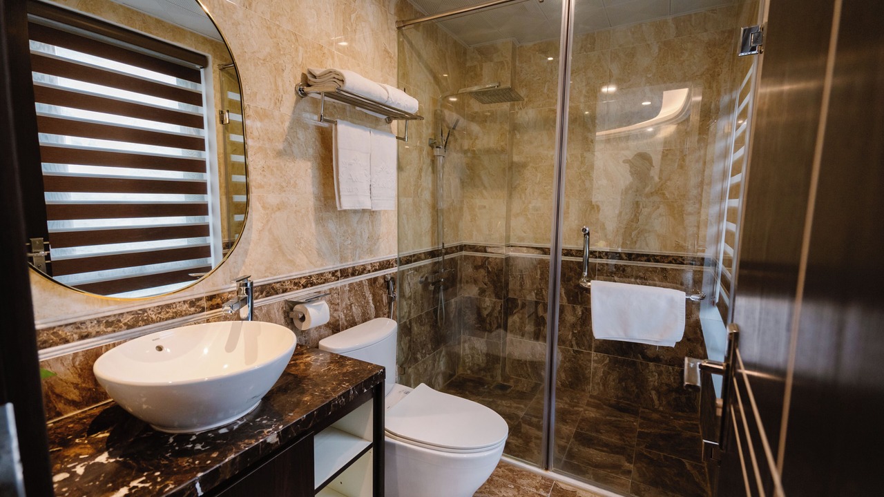Photo of Bathroom in Trung Hoa Nhan Chinh