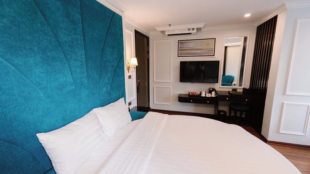 Photo of Bedroom in Trung Hoa Nhan Chinh