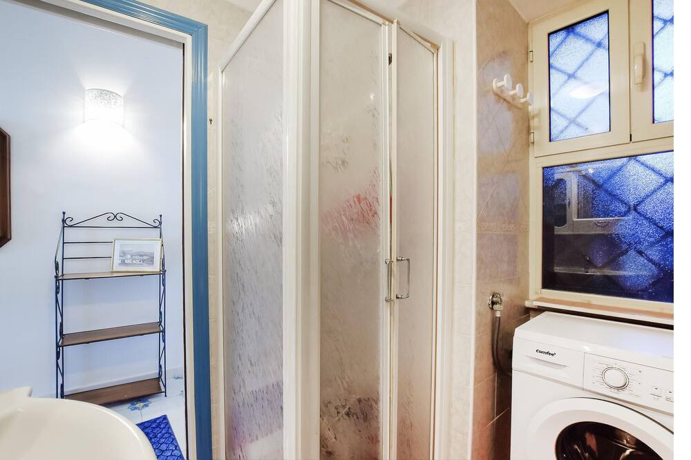 Photo of Bathroom in Pozzuoli