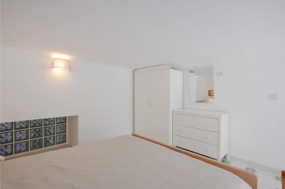 Photo of Bedroom in Pozzuoli
