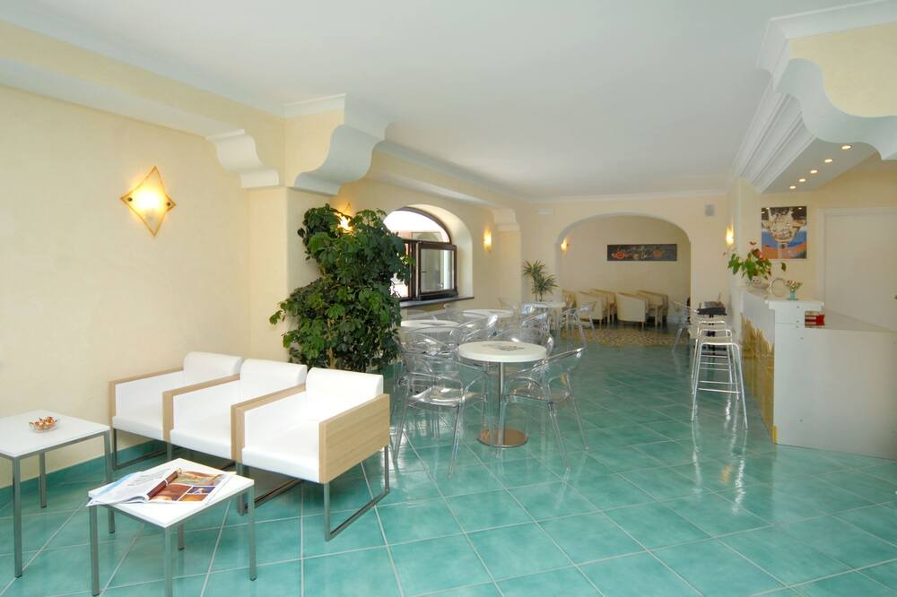 Photo of Livingroom in Forio