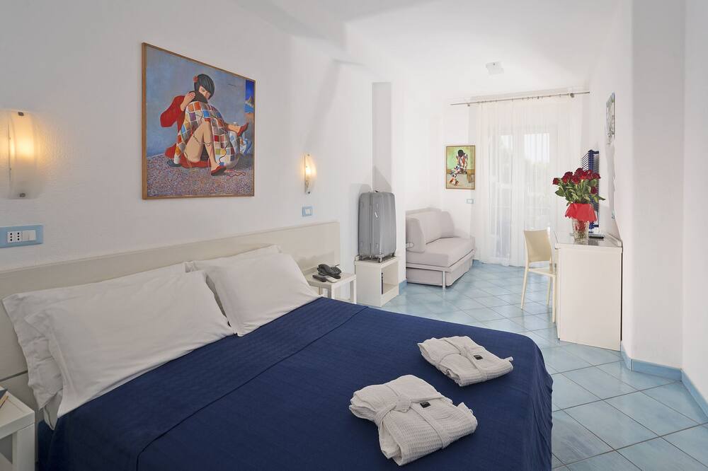 Photo of Bedroom in Forio