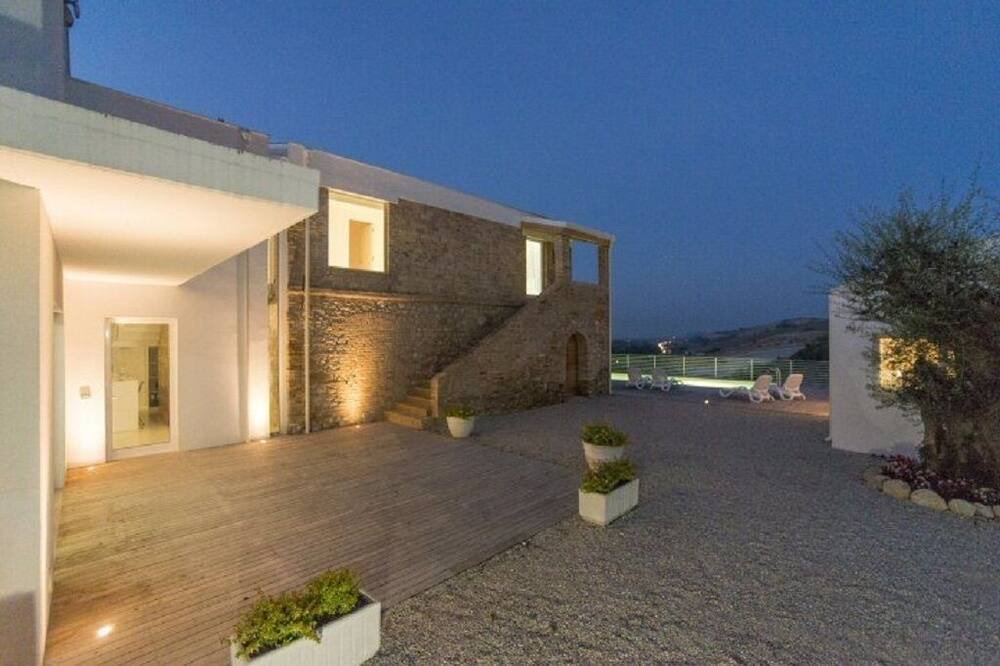 Photo of Outdoor in Notaresco