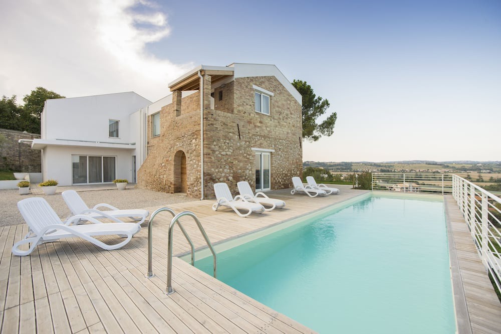 Photo of Outdoor in Notaresco