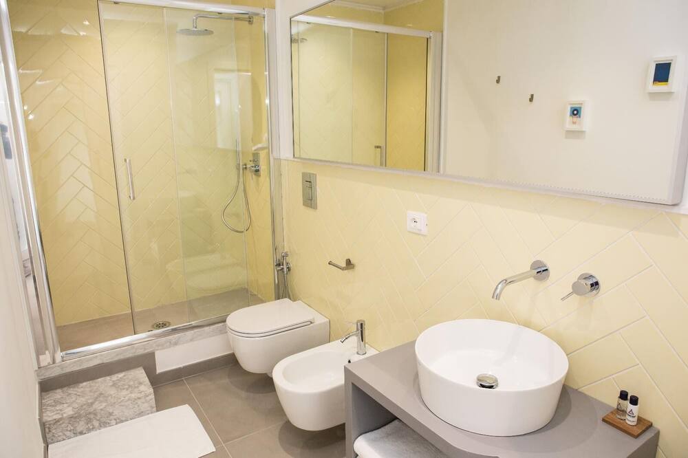 Photo of Bathroom in Fuorigrotta