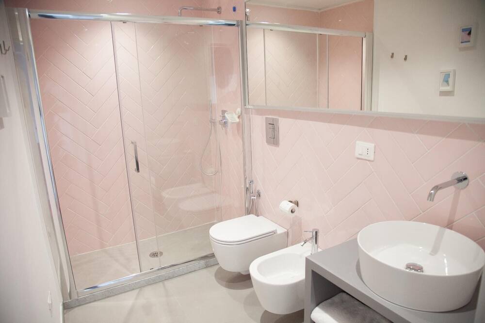 Photo of Bathroom in Fuorigrotta