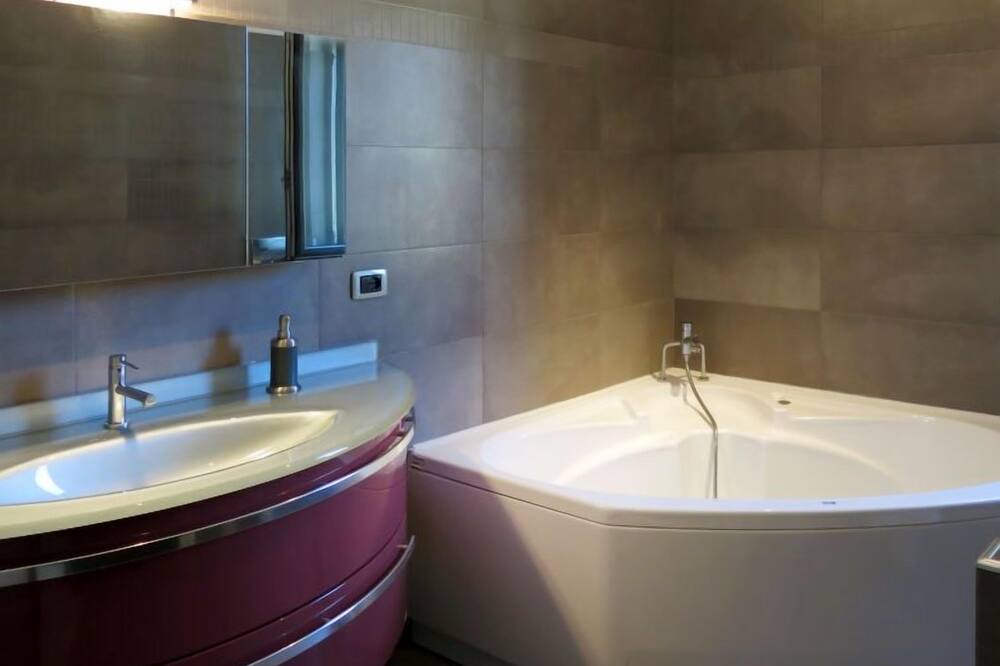 Photo of Bathroom in Tortoreto