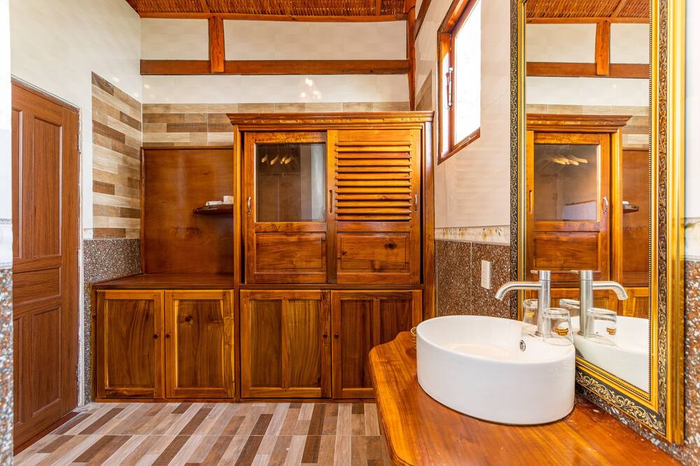 Photo of Bathroom in Ham Ninh