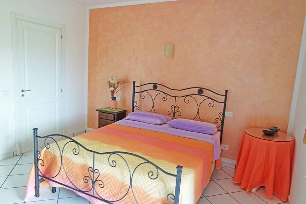 Photo of Bedroom in Casal Velino