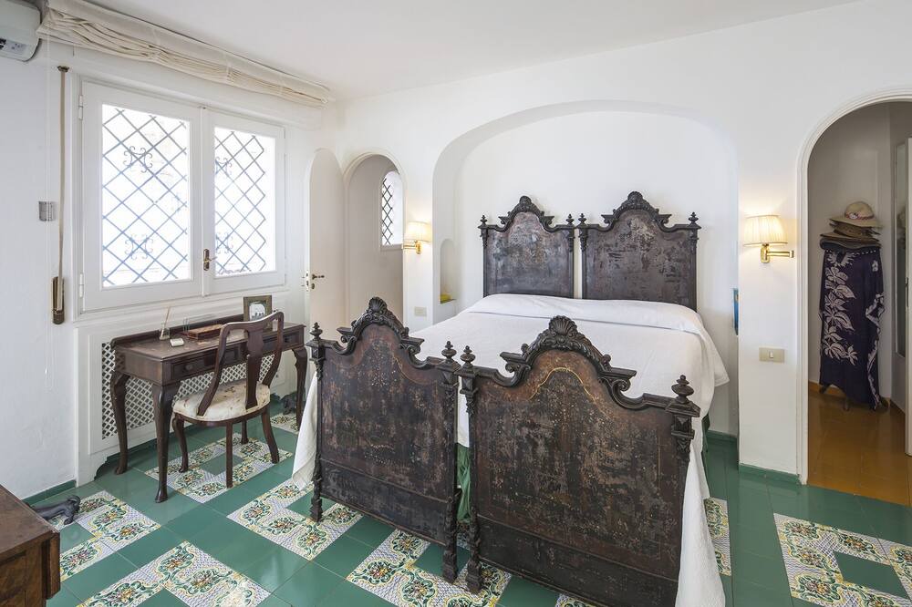 Photo of Bedroom in Massa Lubrense